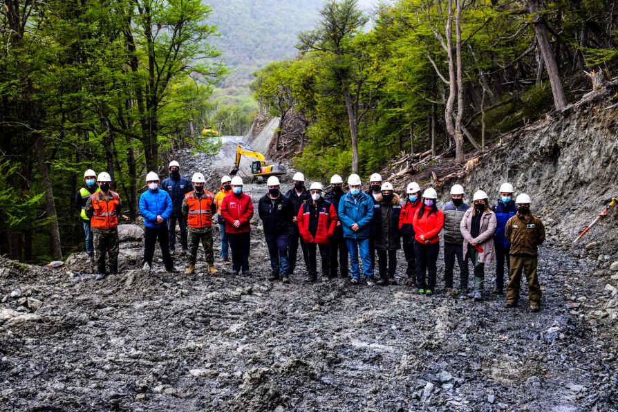 Autoridades inspeccionan avances del frente sur de Ruta Vicuña – Yendegaia