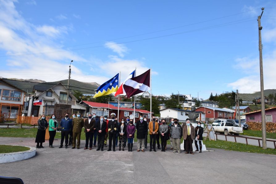 En Puerto Williams: Conmemoran “Día de la Antártica Chilena”