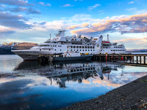 Desde Puerto Williams: Zarpa primer crucero de la temporada rumbo a la Antártica