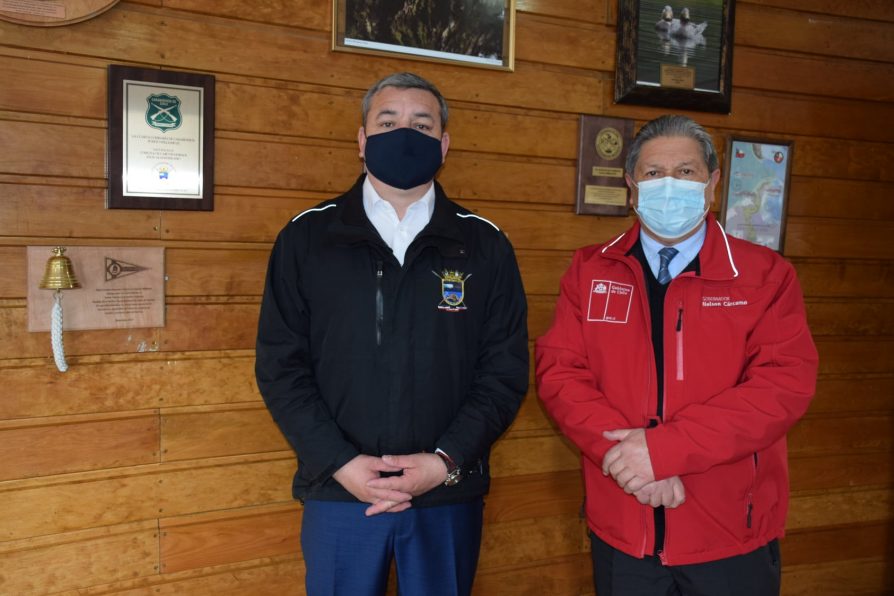 68° aniversario de Puerto Williams: Delegado Cárcamo realiza saludo protocolar a alcalde de Cabo de Hornos