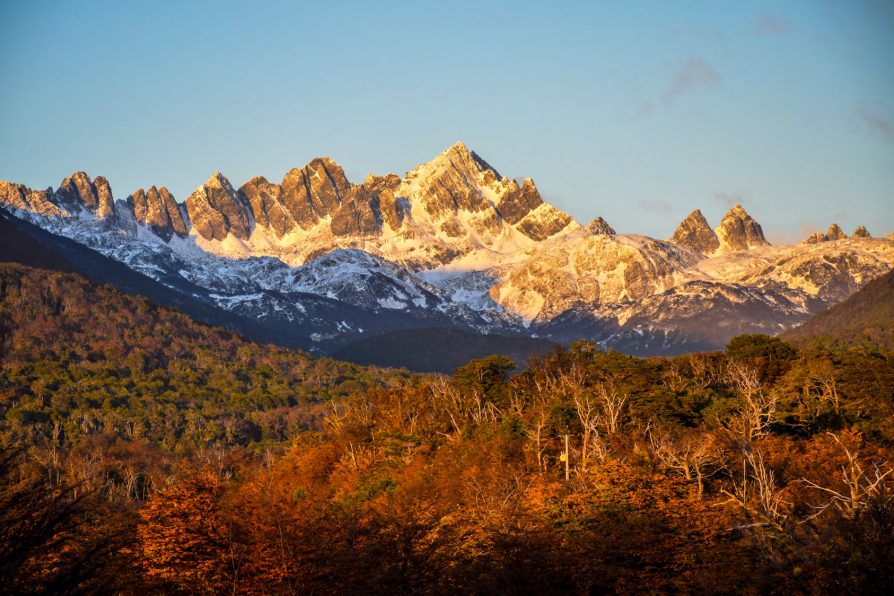 [FOTOS] Amanecer otoñal en Puerto Williams