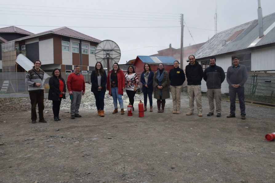 Equipo de DPP Antártica Chilena se capacita en temas de seguridad e higiene laboral