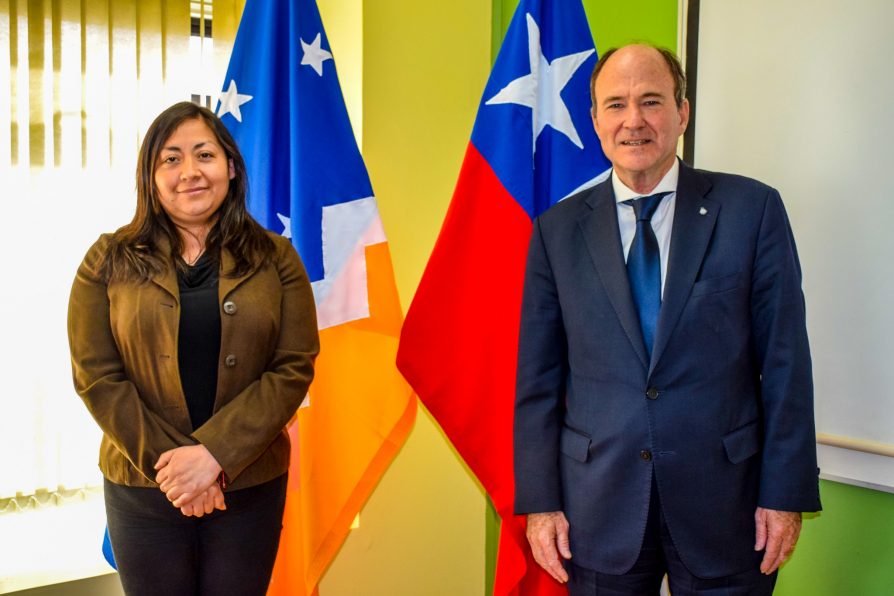 Delegada Muñoz y cónsul argentino coinciden en reactivar vínculos entre Puerto Navarino y Ushuaia