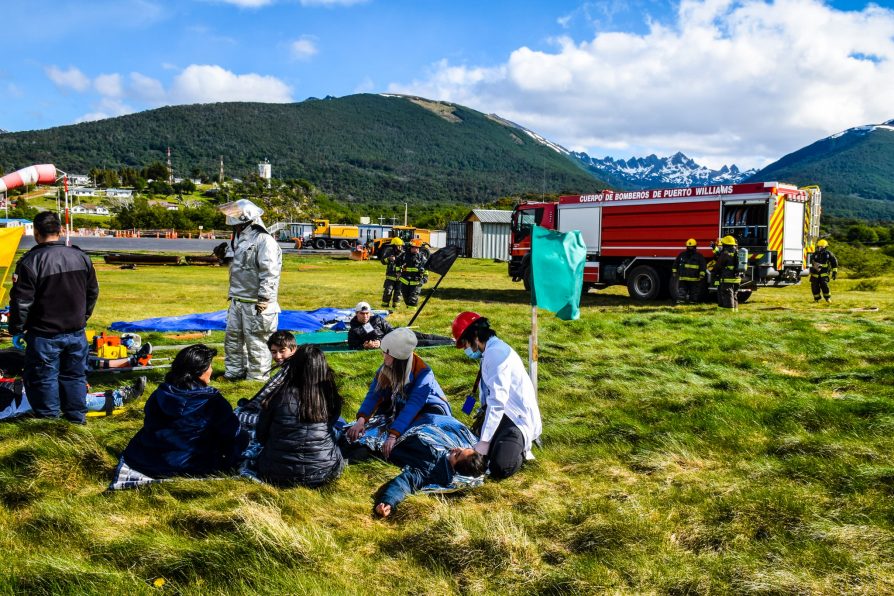 Realizan simulacro de accidente aéreo en Puerto Williams