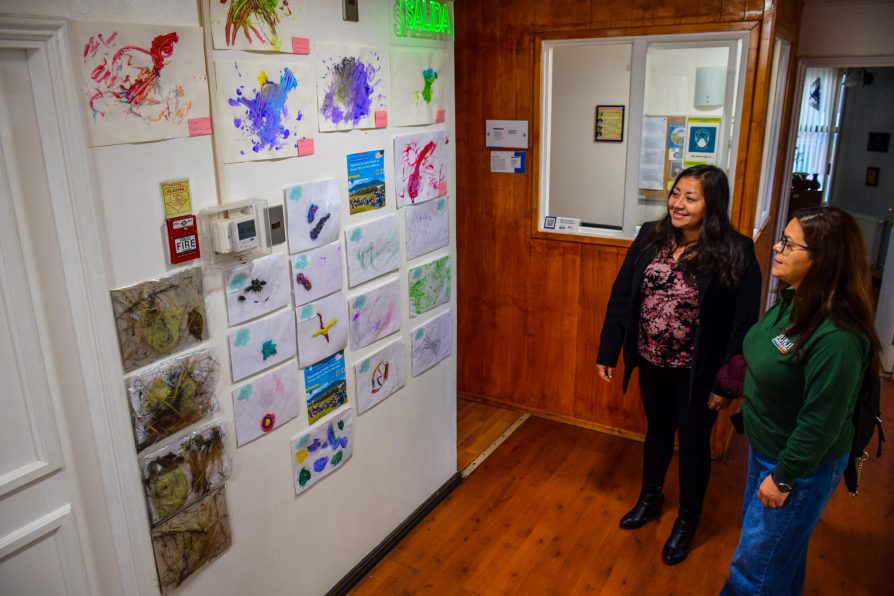 En Delegación Antártica Chilena: Exhiben trabajos artísticos de niñas y niños de “Jardines Infantiles de Verano” en Puerto Williams