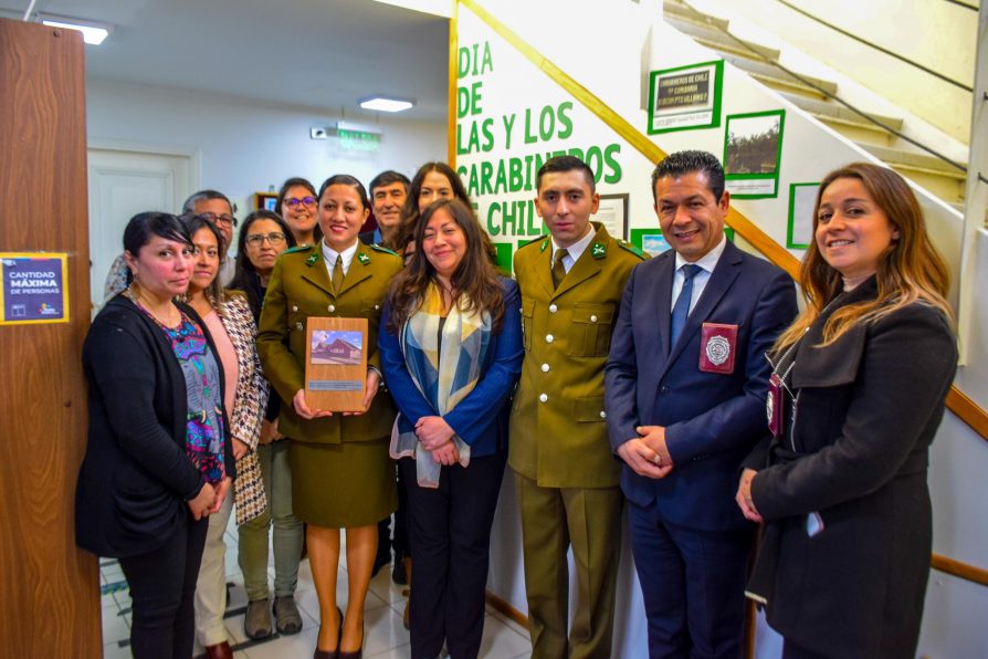 96 aniversario de la institución policial: Inauguran exposición fotográfica con hitos de Carabineros en la Provincia Antártica Chilena