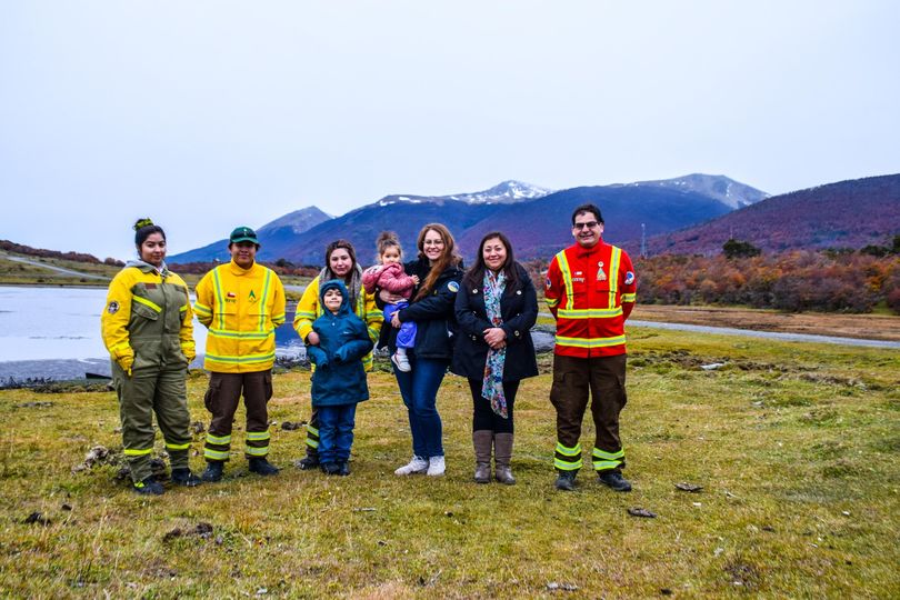 En fin de temporada 2022-2023: Delegada Muñoz destaca labor de la brigada forestal más austral del mundo