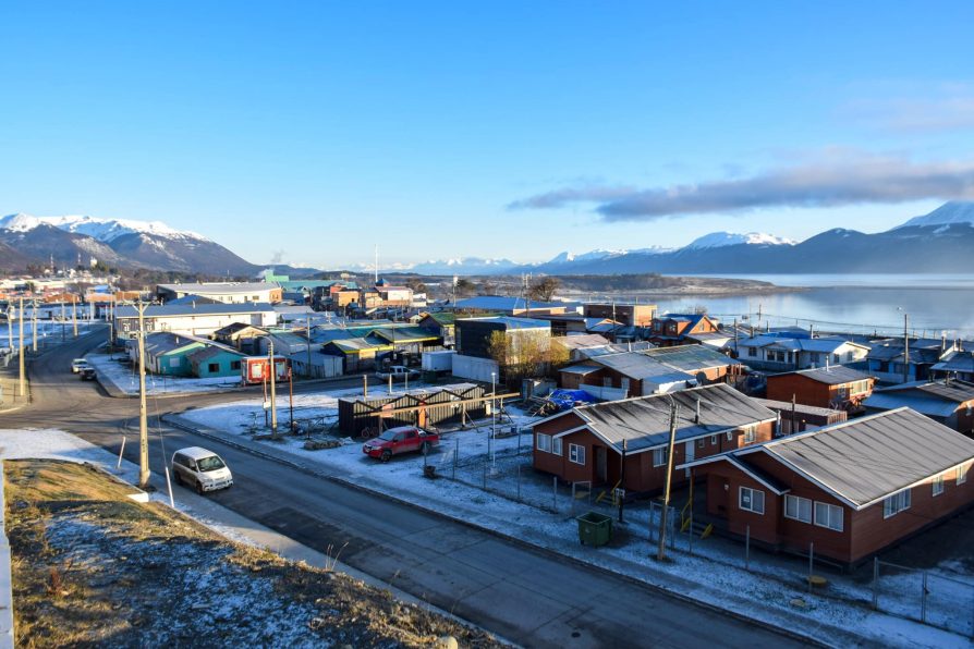 Alerta Temprana Preventiva por bajas temperaturas: Comunidad de Puerto Williams inicia un frío invierno con escasas precipitaciones de nieve