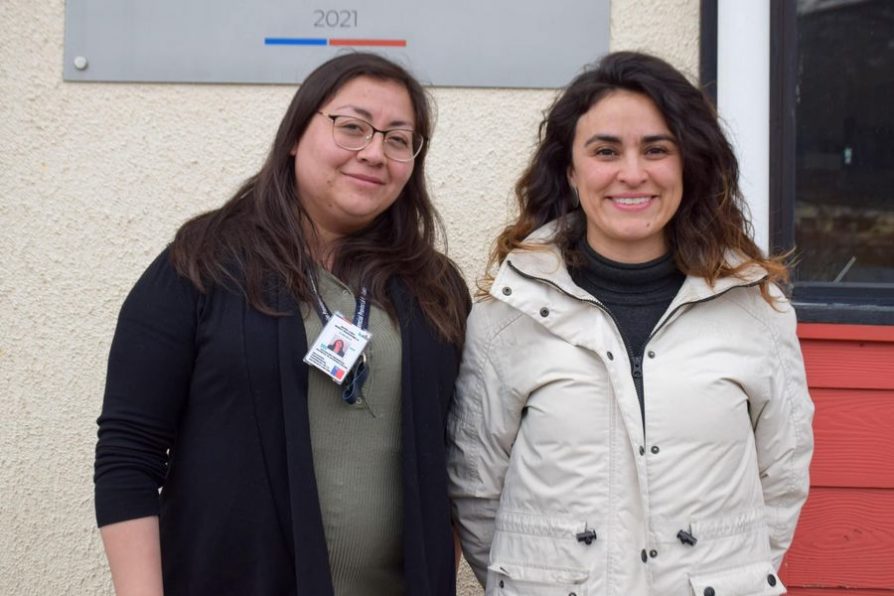 Delegada María Luisa Muñoz recibe saludo protocolar de Diputada Javiera Morales