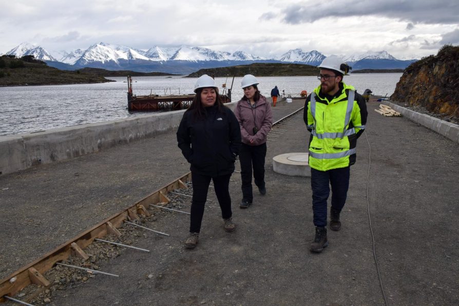 Avanzan gestiones para el retorno de los cruces marítimos entre Puerto Navarino y Ushuaia