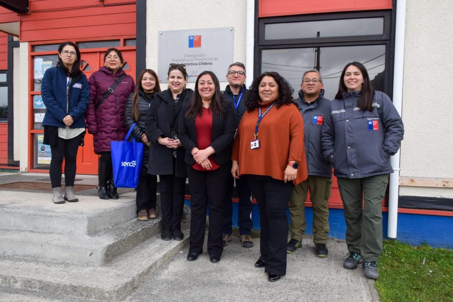 Abordan necesidades y desafíos en materias laborales en Puerto Williams