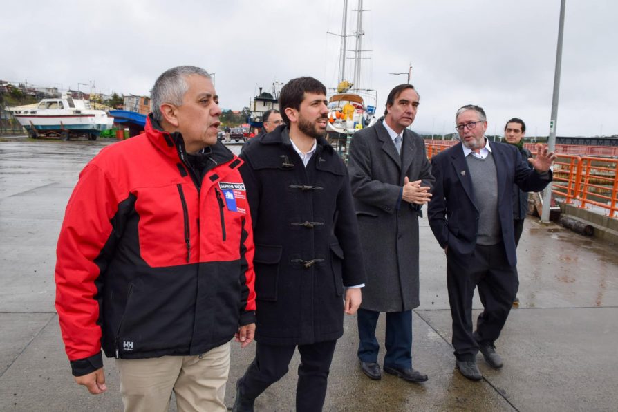 Autoridades realizan visitas inspectivas a obras portuarias de Puerto Williams