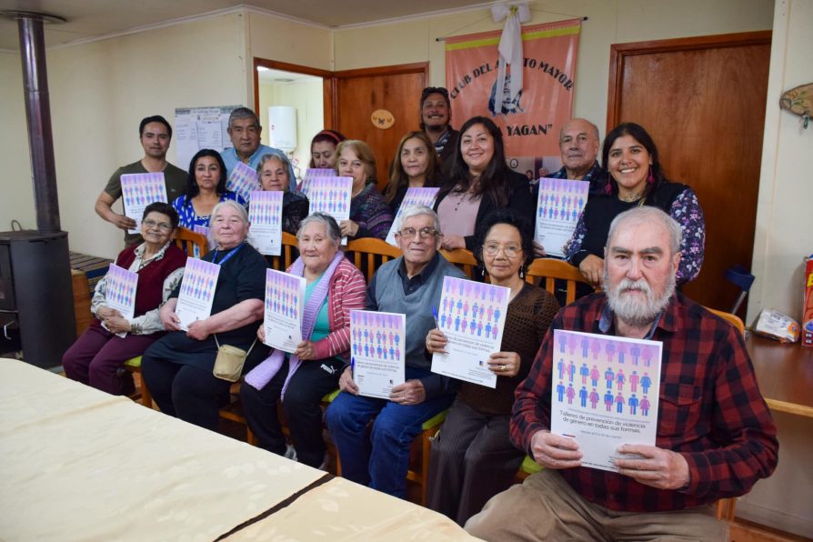 Más de 120 personas participan en talleres de prevención de violencia de género en Puerto Williams
