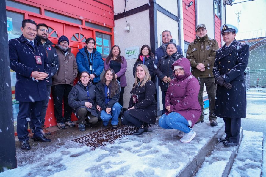 Desde la ciudad más austral del país: Autoridades de Puerto Williams se comprometen a difundir la línea de prevención del suicidio *4141