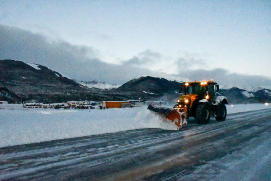 Más de 30 centímetros de nieve han caído en los últimos tres días en Puerto Williams