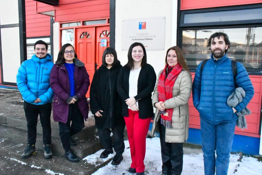 Puerto Williams: Buscan plasmar una pertinencia subantártica y antártica en la comunidad local