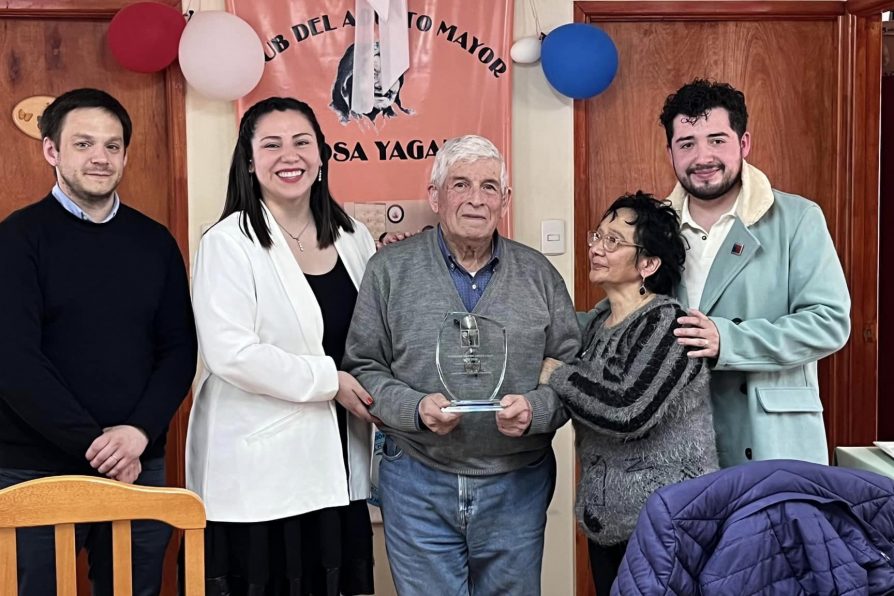 Vecino de Puerto Williams es reconocido como “Persona Mayor Destacada 2024” por Senama