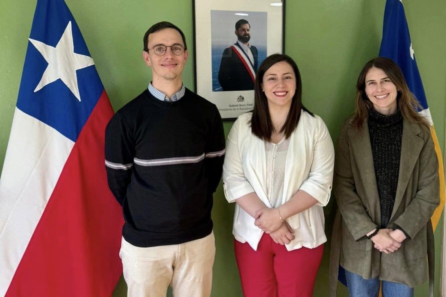 En Puerto Williams: Autoridades de Chile y Australia estrechan lazos con miras a un intercambio cultural antártico