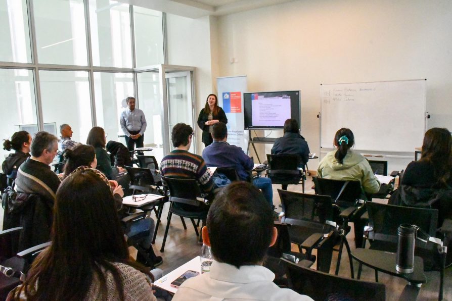 Delegada Calisto da inicio a curso sobre postulación a proyectos de Seremi de Desarrollo Social y Familia