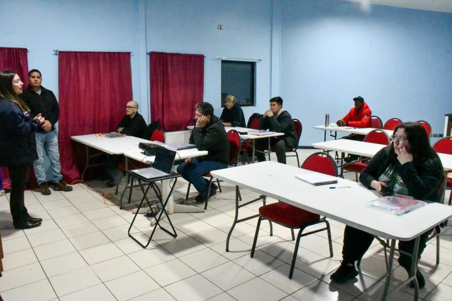 Cabo de Hornos contará con 15 electricistas certificados/as
