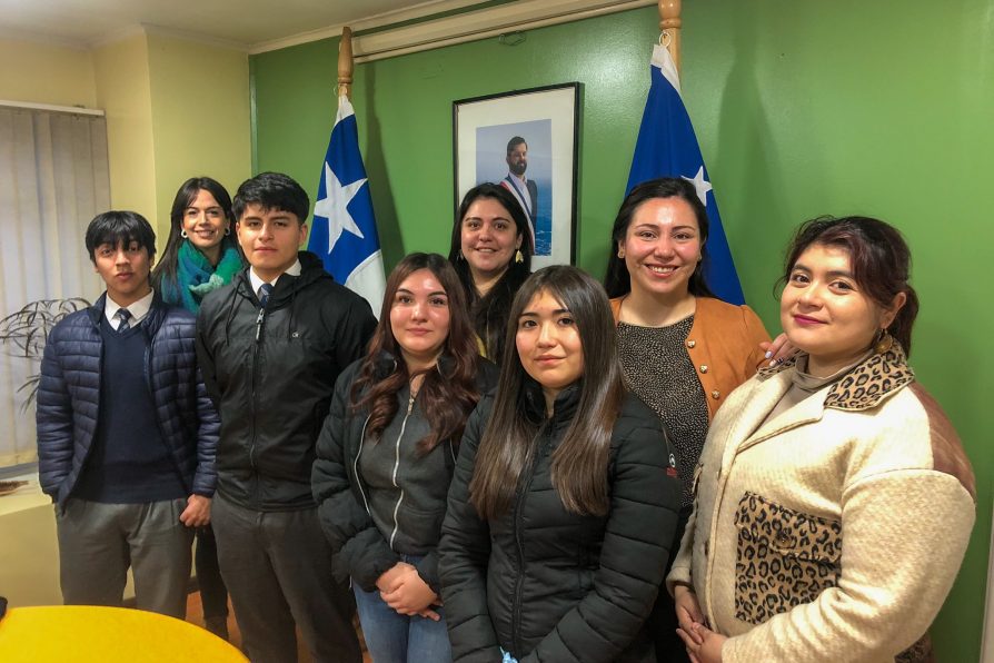 Delegación Antártica Chilena impulsa participación activa de estudiantes en Puerto Williams