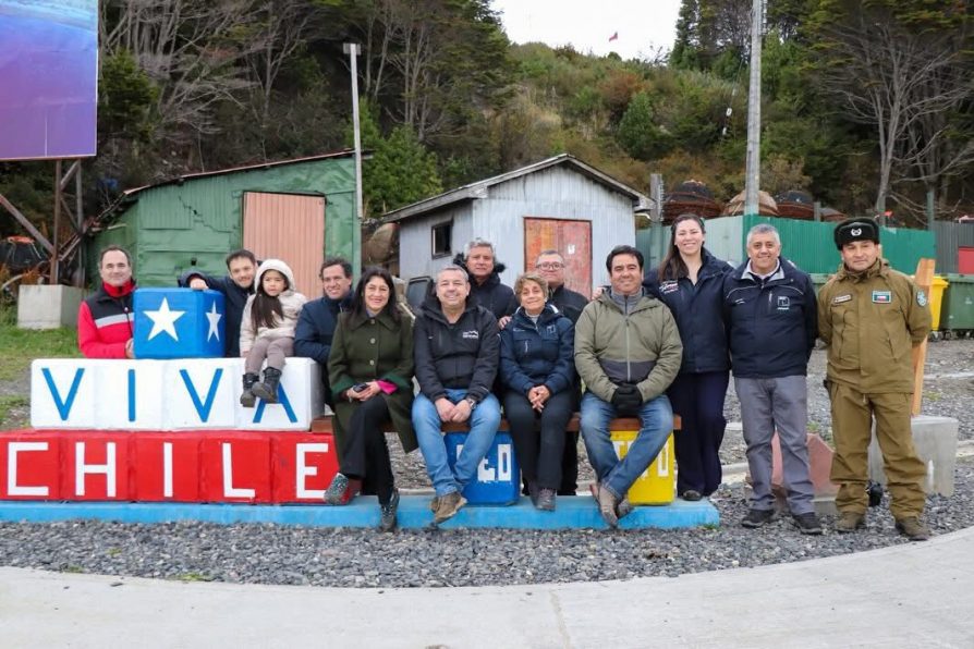 MOP inaugura infraestructura portuaria en el poblado más austral del mundo