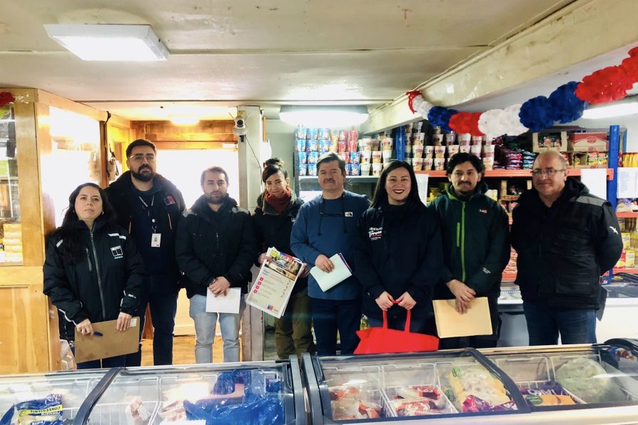 Refuerzan fiscalización de locales comerciales y difunden canales de denuncia previo a Fiestas Patrias en Puerto Williams