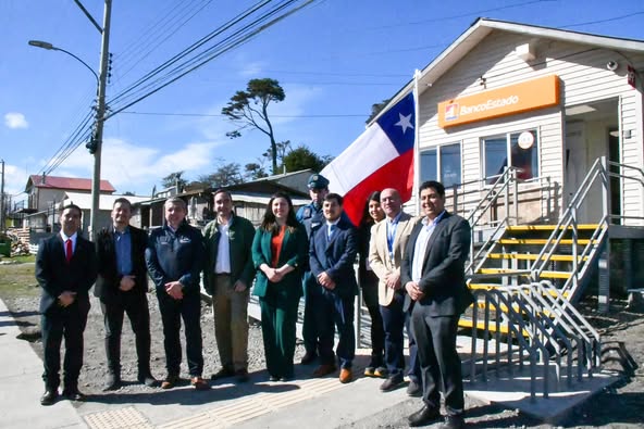 Inician marcha blanca de sucursal de BancoEstado más austral del mundo en Puerto Williams