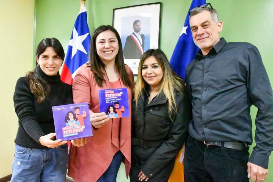 Unidad de Calidad de Vida Laboral del Serpat presentó herramienta lúdica inspirada en Ley Karin a Delegada de Antártica Chilena