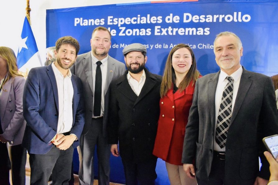 Delegada Constanza Calisto Gallardo participa en firma presidencial del nuevo Plan Especial de Desarrollo de Zonas Extremas para la Región de Magallanes y la Antártica Chilena