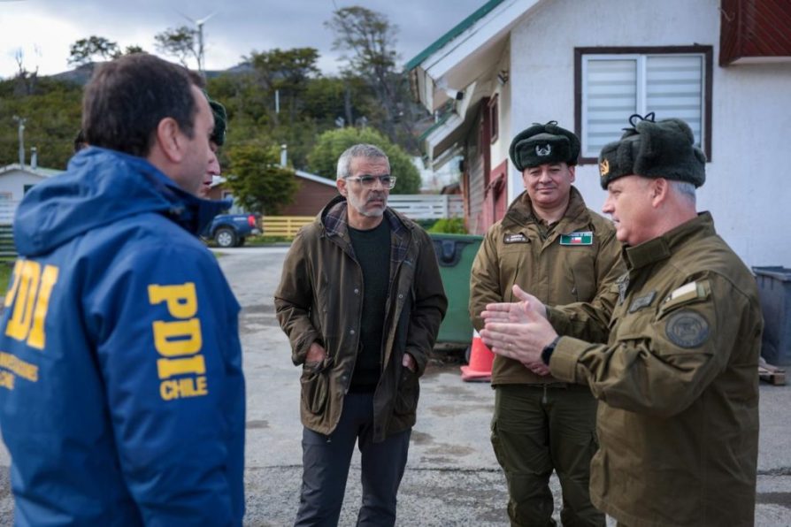 Ministro de Seguridad Pública encabeza amplia jornada de trabajo en Magallanes y la Antártica Chilena junto a Carabineros y la PDI