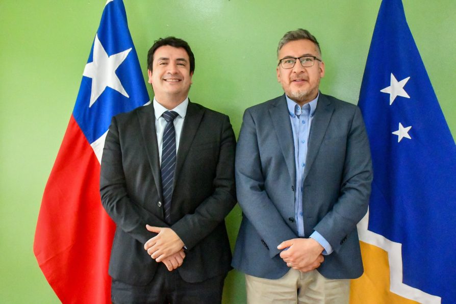 Delegado Moncada y director de Hospital Comunitario Cristina Calderón abordan proyectos en beneficio de la comunidad