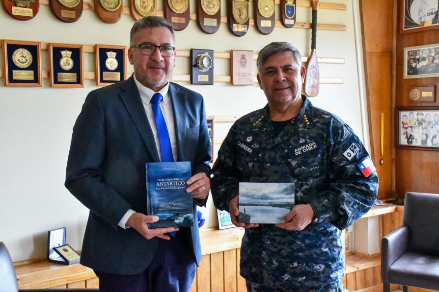 Delegado Moncada realiza saludo protocolar a Comandante en Jefe de la Armada de Chile