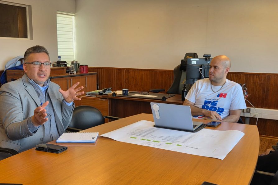 Delegado Rodolfo Moncada se reúne con autoridades regionales del Deporte en Punta Arenas