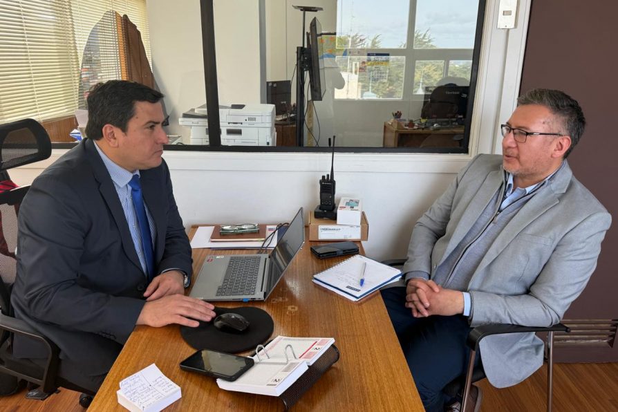 Autoridades coordinan acciones conjuntas para fortalecer la seguridad en Provincia Antártica Chilena