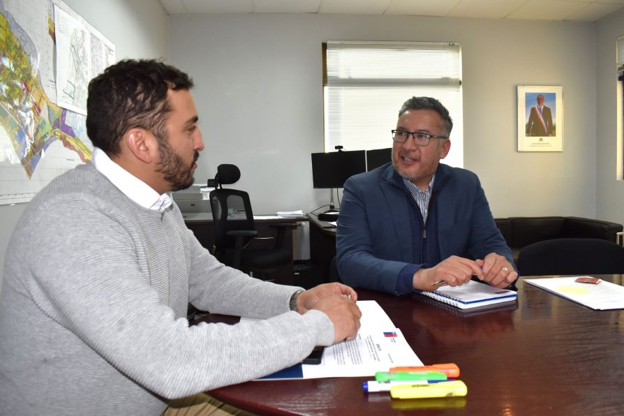 Solicitan reforzar la supervisión del estado de viviendas entregadas en Puerto Williams tras observaciones de vecinos