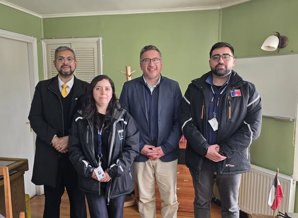 Delegado Rodolfo Moncada sostiene reunión de trabajo con Seremi de Salud en Puerto Williams