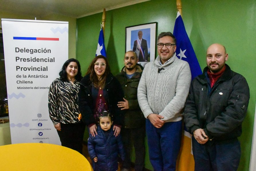 Comunidad de Puerto Williams accede a servicios públicos en “Gobierno en Terreno” encabezado por Bienes Nacionales