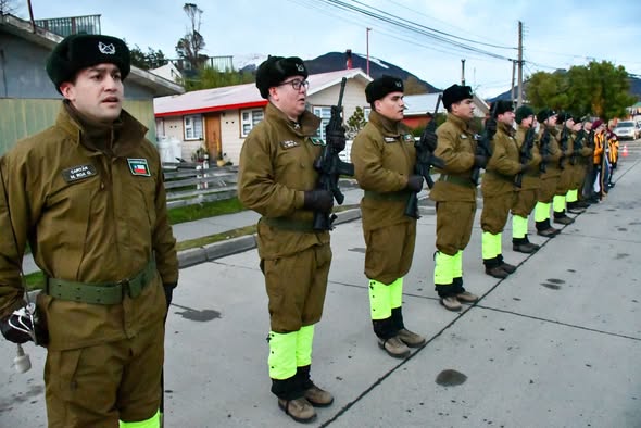 Carabineros de la Provincia Antártica Chilena conmemora 99° aniversario reafirmando su compromiso con la seguridad y soberanía nacional