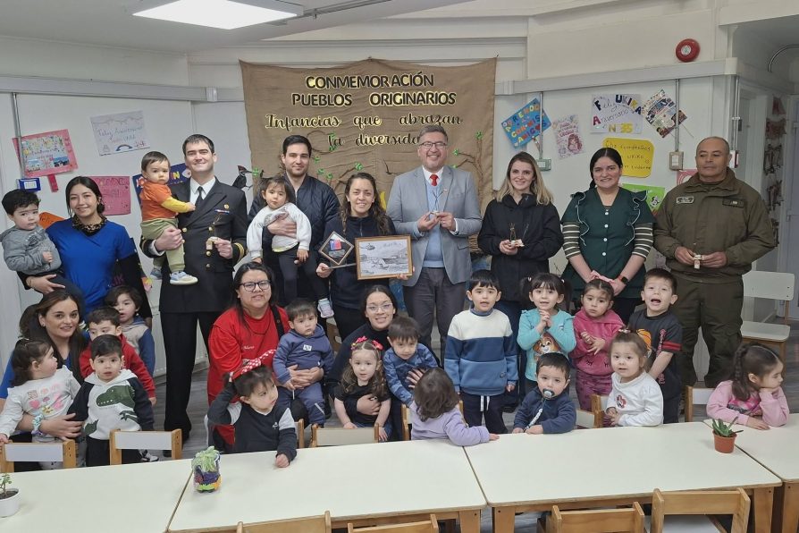 Delegado Rodolfo Moncada participa en actividad por 35° aniversario de Jardín Infantil “Ukika” de Puerto Williams