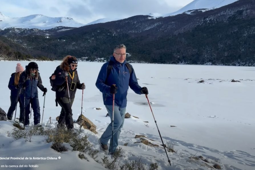[VIDEO] Recorrido preventivo de equipo de Delegación, Senapred y Conaf a cuenca del río Róbalo