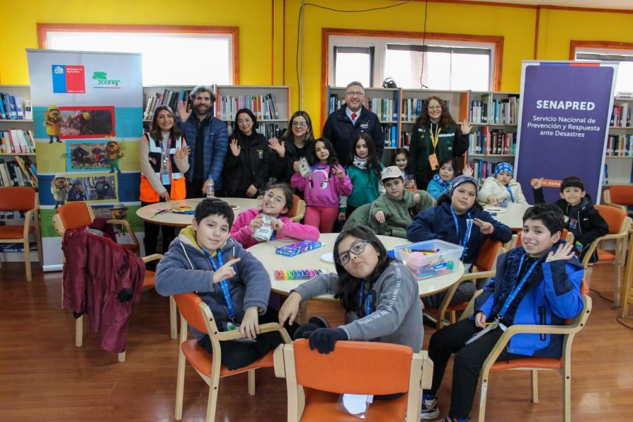 Dan inicio a actividades de segundo semestre del Club Forestín en Puerto Williams