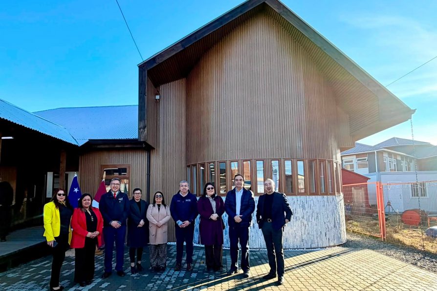 Delegado Rodolfo Moncada Salazar participa en inauguración de nueva Sala de Concejo Municipal de Cabo de Hornos