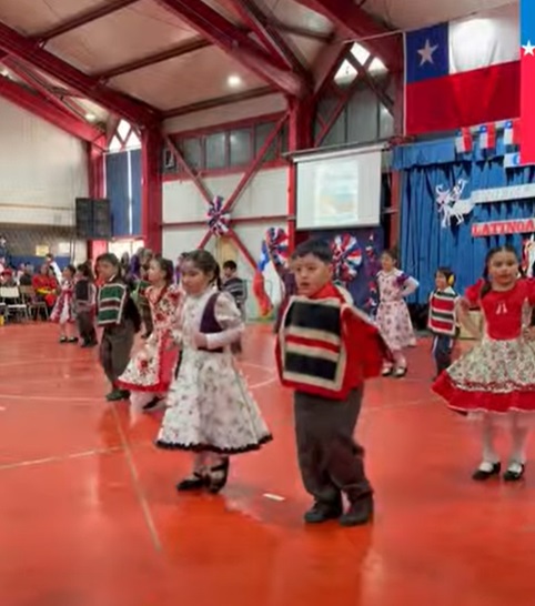 [VIDEO] Delegado Rodolfo Moncada Salazar participa en Gala folclórica latinoamericana del Liceo Donald Mc Intyre Griffiths