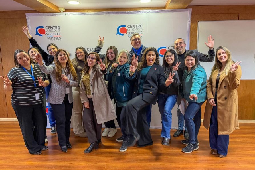 Academia de Mujeres Empresarias de Sercotec llegó hasta Puerto Williams para fortalecer a emprendedoras locales