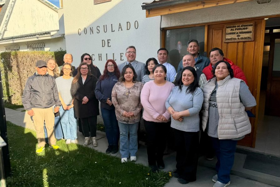 Autoridades de Puerto Williams retoman encuentros con residentes chilenos en Ushuaia para fortalecer la integración austral
